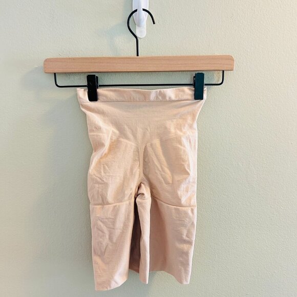 Spanx Seamless Power Mid-Thigh Short Size Medium Soft Nude Shapewear Occasion - Picture 5 of 8